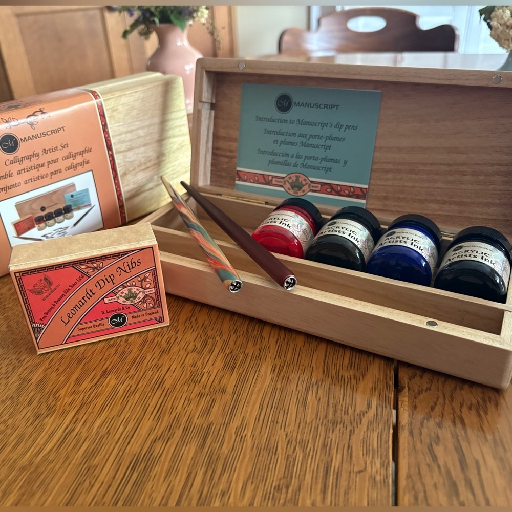 New”Manuscript” Calligraphy Artist Set